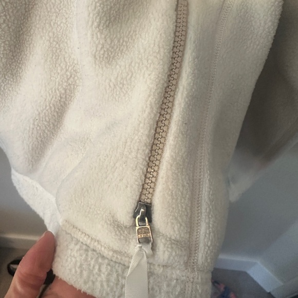 Patagonia® Women’s fleece Synchilla Arctic Jacket Sz Medium fleece cream $99 - Picture 5 of 6